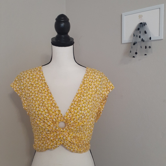 Free People Tops - Free people crop top size M